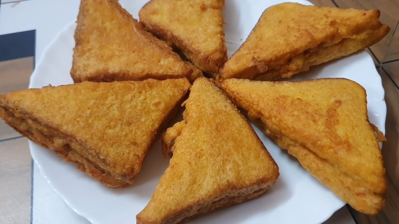 Tasty Aalu Sandwich/Bread Pakora Recipe 😋 Desi Bred Pakoda Kaise