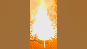 Sodium vs. KMnO4 in RamZland!🔥 8Na+2KMnO4→4Na2O+2KOH+2MnO2+O2 #STEM #RamZland #Redox