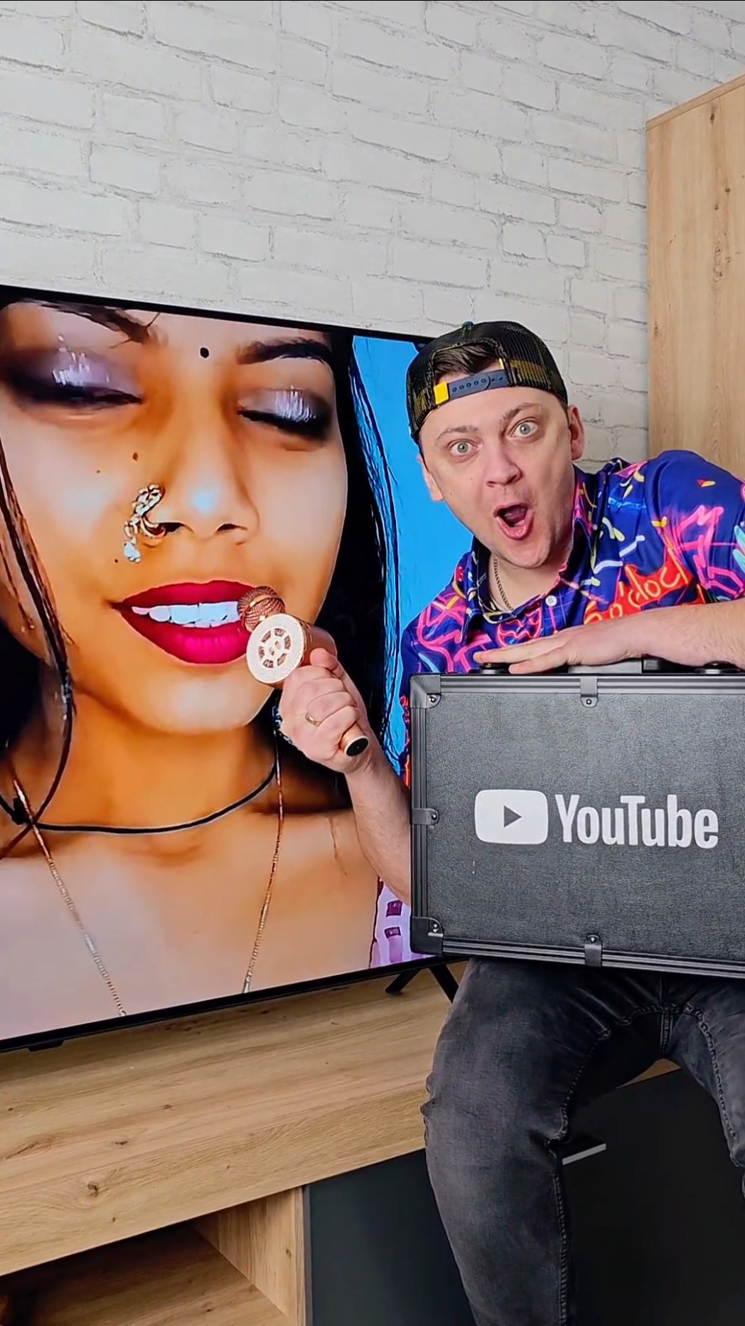10 million subscribers ❤️ I'm happy ?