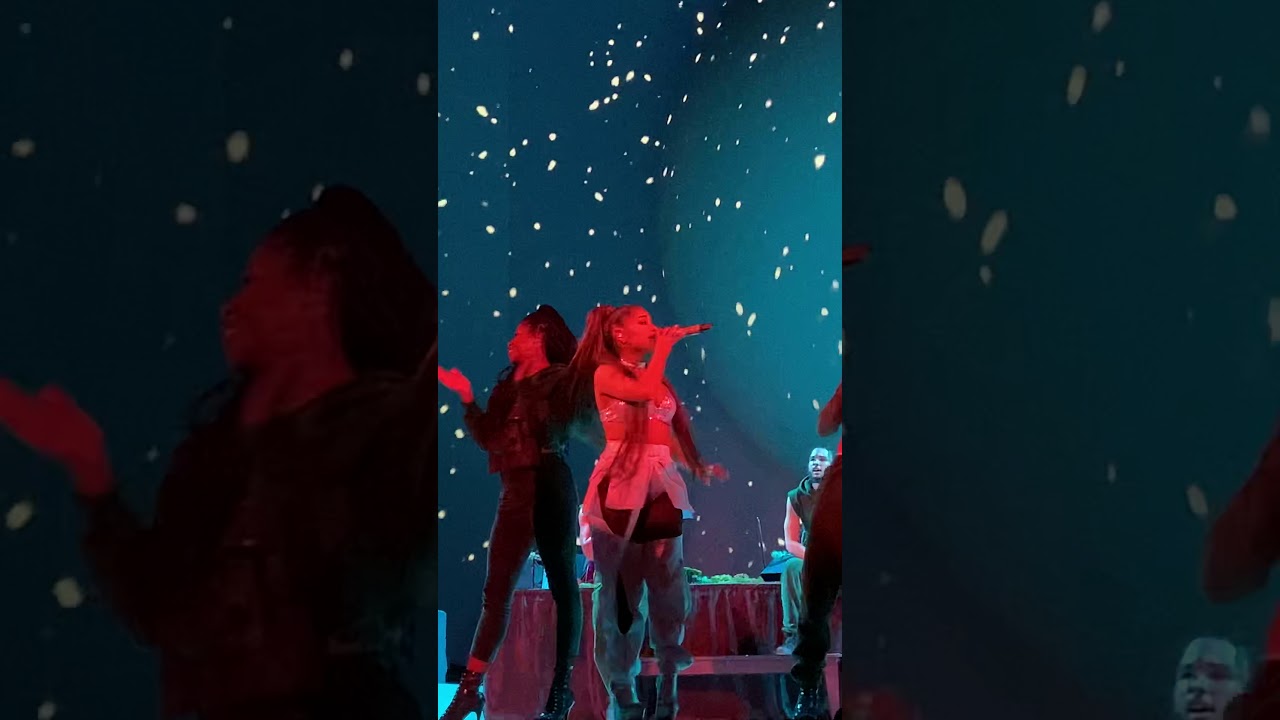 christmas medley Ariana Grande live  Sweetener World Tour Jacksonville