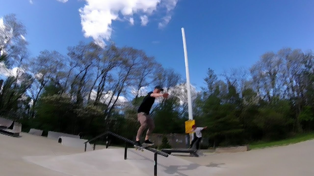 A HIPPY TOWN WITH A SKATEPARK!?