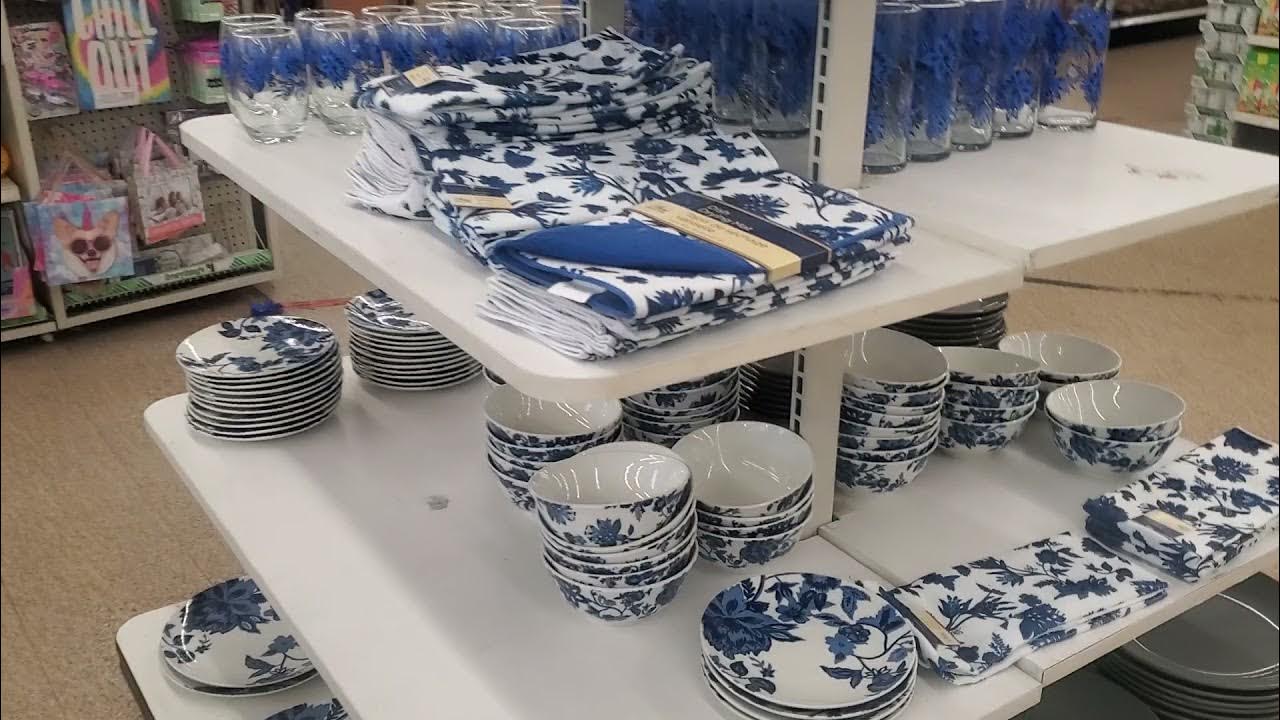 DOLLAR TREE BLUE & WHITE DISHES..SO BEAUTIFUL! YouTube