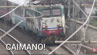 TreniMisterJazz.Locomotiva caimano E 656 497 transita nella stazione di Mascali.