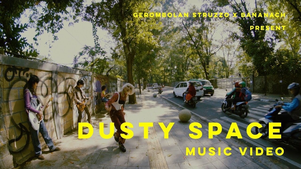 Bananach - Dusty Space (Music Video)