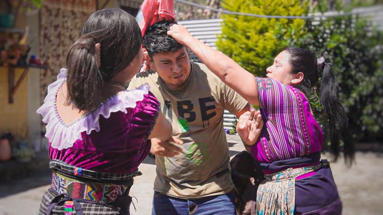 Mientras su mujer estaba en los usa trabajando el se buscó una amante Historia real 