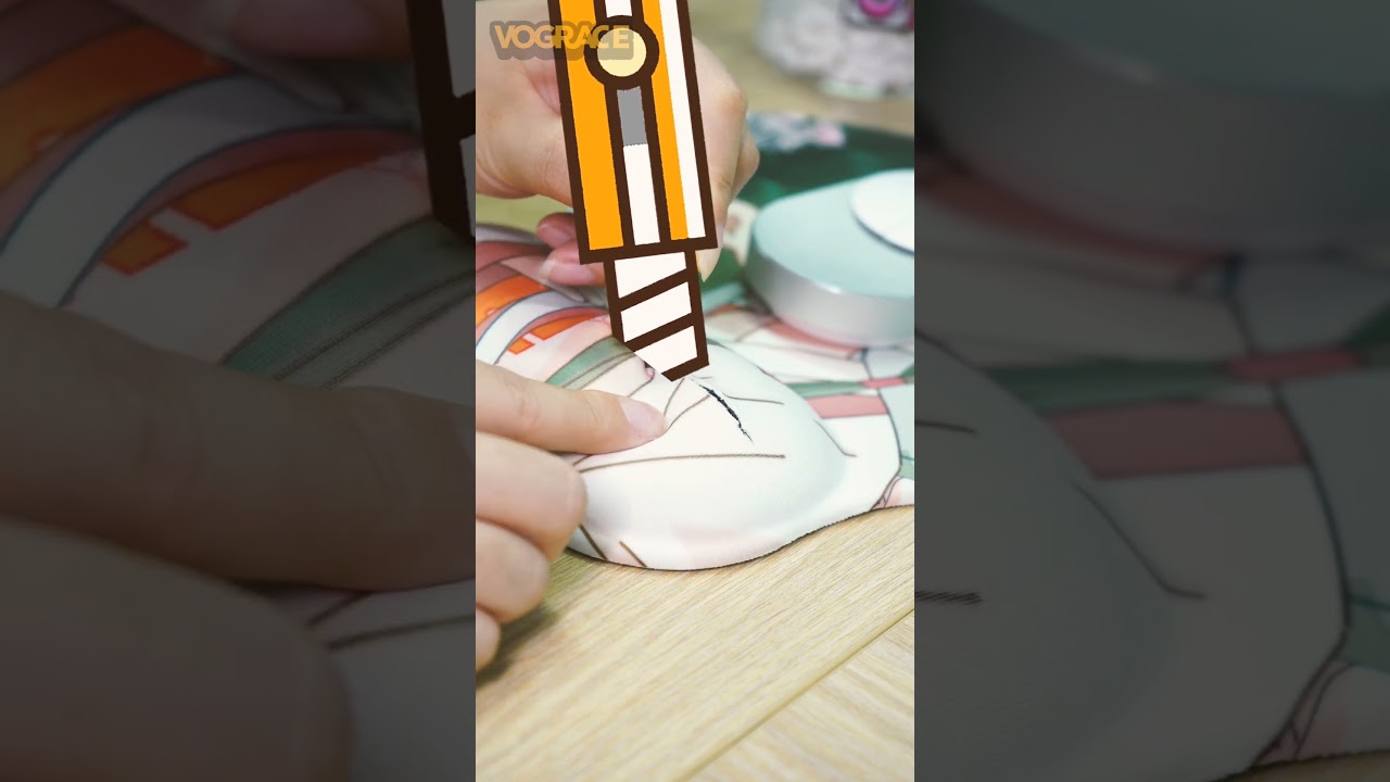 Let's take a look what's in the 3D mouse pad.