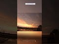 La puesta de sol de las nubes mammatus deslumbra en el cielo de Kansas
