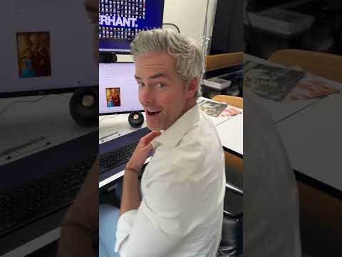 Giving my boss updates he never asked for #officehumor #prank