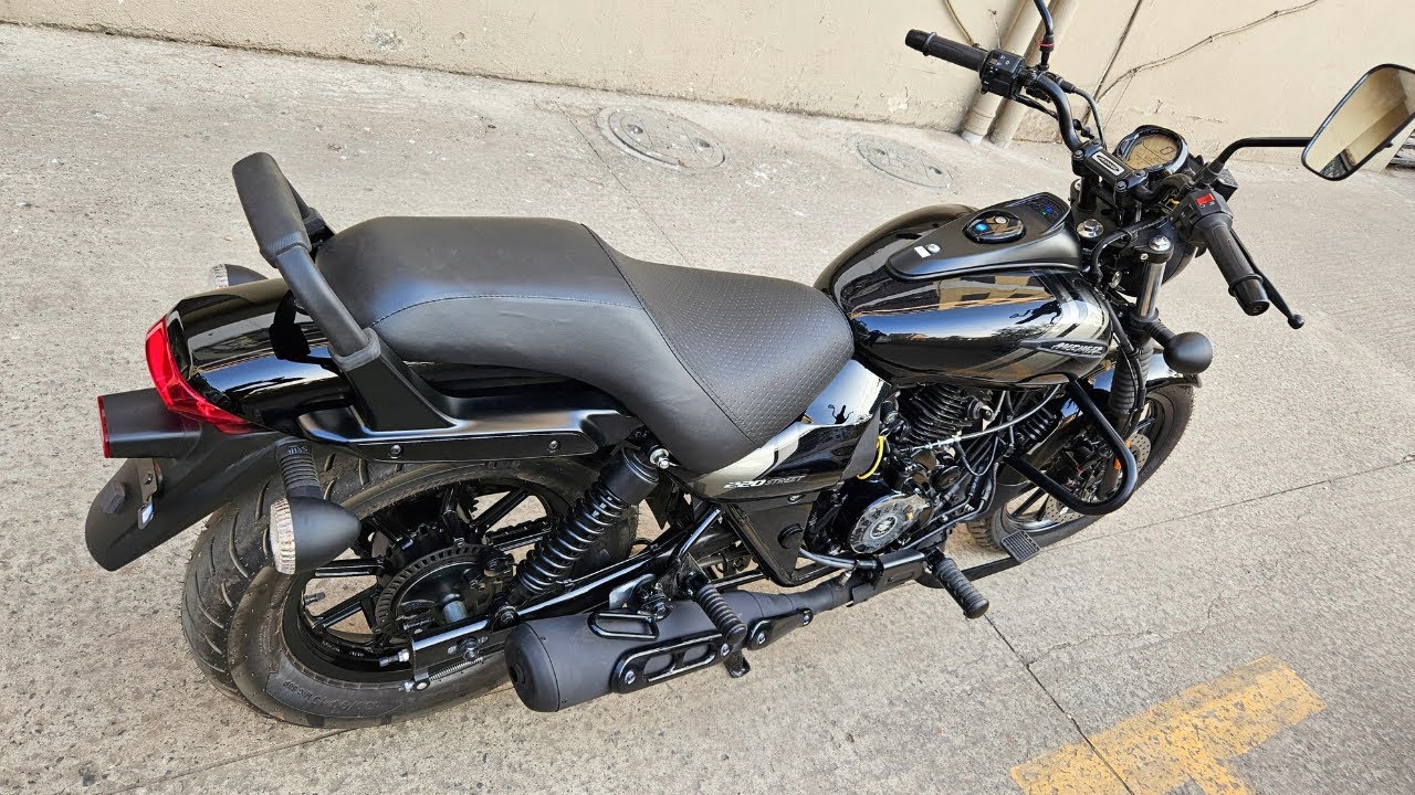 2026 Bajaj Avenger 220 Street Review - On Road Price & All Colors | Mileage
