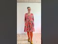 Emi Pink Floral, farverig kjole fra Amamiko #colorfulfashion #sizeinclusive #fashion
