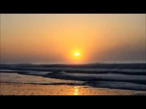 به گرد کعبه میگردی پریشان که وی خود را در آنجا کرده پنهان سرود همای