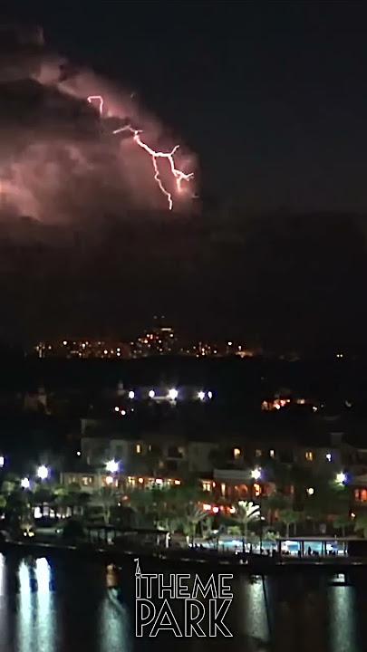 Massive Lightning Strike over Walt Disney World! Serious Thunderstorm