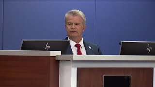 School Board votes to accept superintendent's separation deal