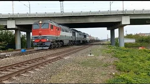 „Скростой!"3ТЭ116У 002 следует по станции Цна с грузовым поездом