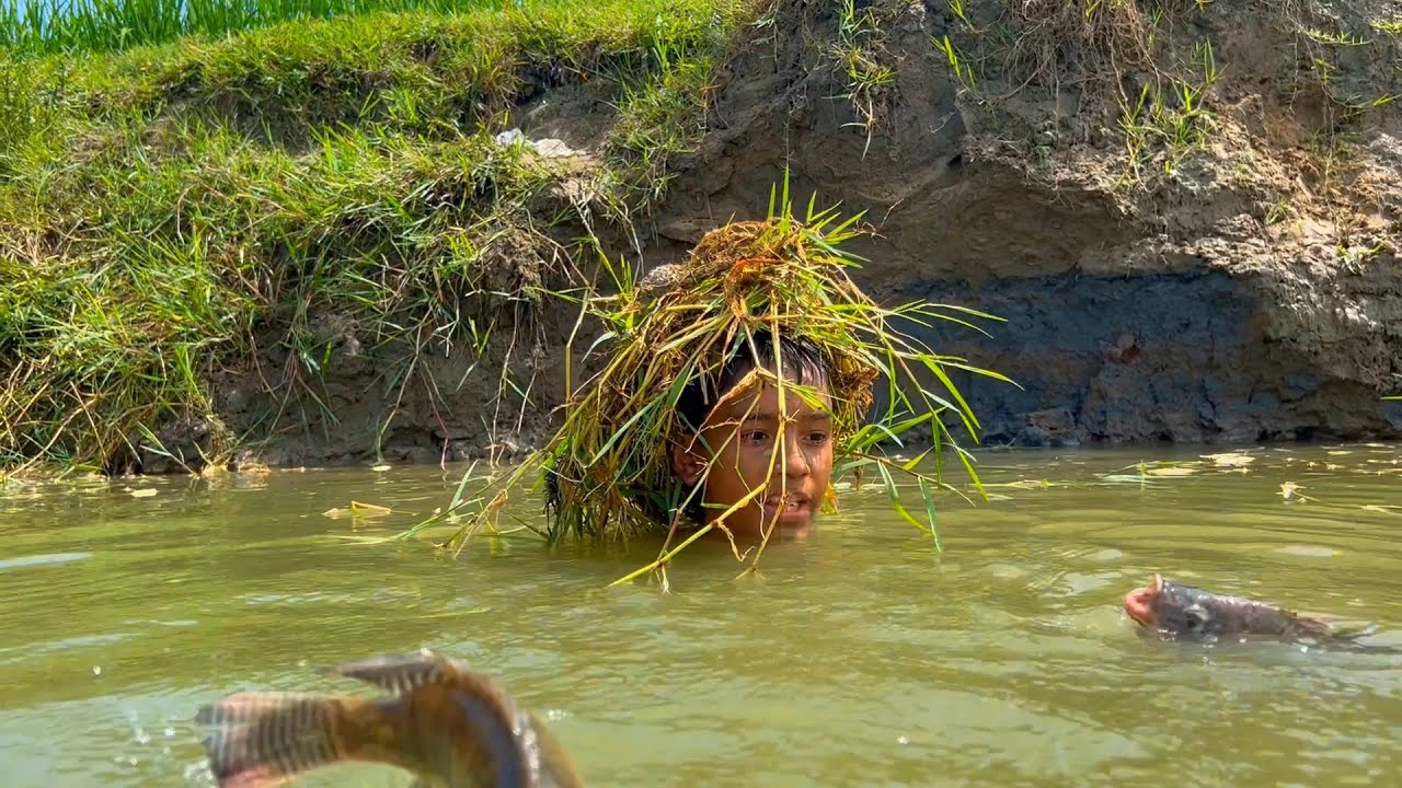 Awesome Hand Fishing Trap System | Unique Fishing Video | Best Fishing Methods With Net |