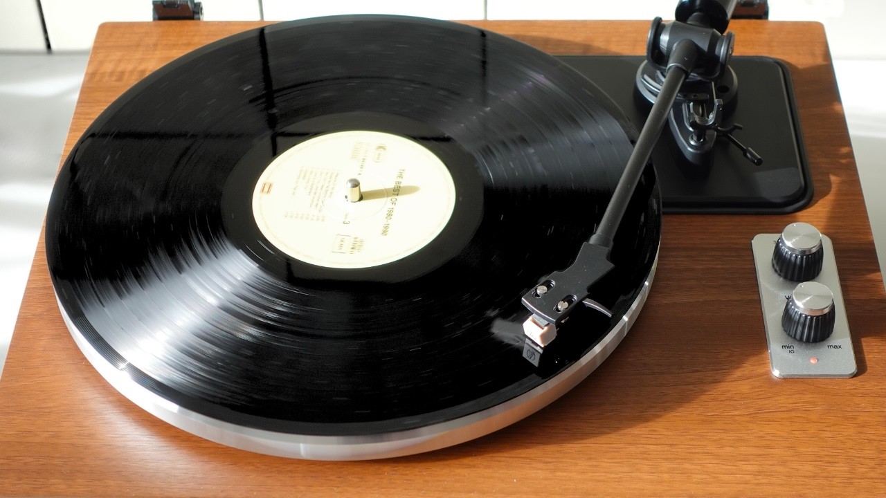 Почему эта устаревшая технология превосходит Spotify