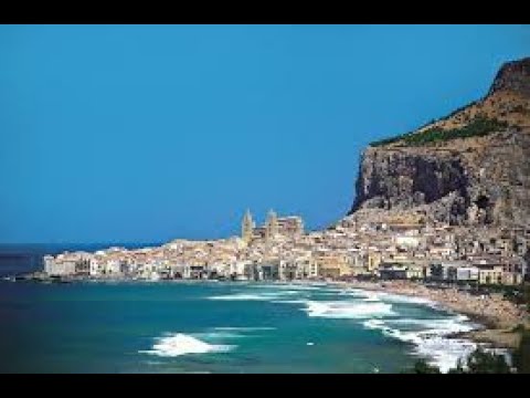 Un viaggio spettacolare in 4K alla scoperta di una delle terre più importanti del mondo per bellezza, storia e cultura: la Sicilia. Partiremo da Catania, per compiere un completo giro dell'isola, senza tralasciare il suo interno. Ecco le grandi e piccole città: Siracusa, Palermo, Enna, Caltanissetta, Marsala, Trapani. E poi i grandi luoghi archeologici: Il teatro romano di Taormina, l'area archeologica di Siracusa, Megara Hyblaea, Selinunte, Segesta, Hymera, la Valle dei Templi di Agrigento. E ancora Piazza Armerina e la stupefacente Villa Romana del Casale, fino a Mozia, Erice, Morgantina, Solunto e Cefalù. Non dimenticheremo poi i grandi luoghi dello Spirito: Le chiese di Catania e Siracusa, la cattedrale di Palermo e il Duomo di Monreale, il Santuario di Tindari, il duomo di Trani e molti altri ancora. 

Versione spagnola
Regia e testo: Gigi Oliviero (gigi.oliviero3@gmail.com)
Riprese: Luca Oliviero
Montaggio: Valter Cappucci
Voce: Luis Moriones
Durata: 56'30"
Visita il sito: www.gigioliviero.it