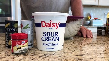 How to make:Cucumber,onion,sour cream,salad.