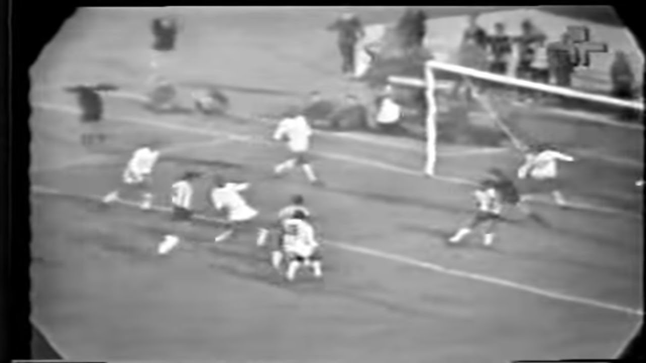 Corinthians 1 x 1 Santos - 1971 - Narração Roberto Petri - YouTube