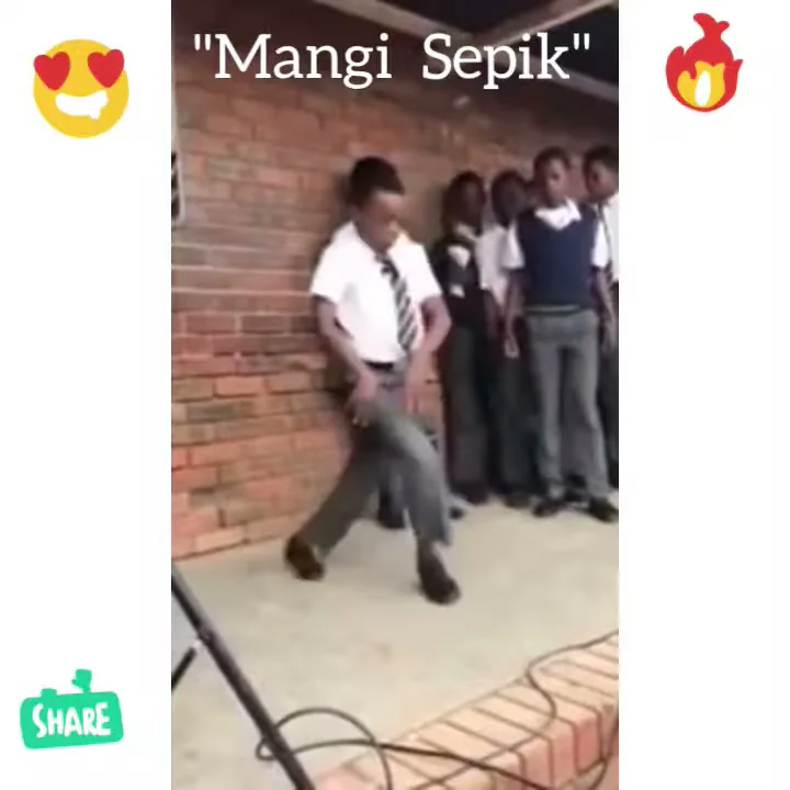 Ragga Siai - Mangi Sepik dance video. 😂