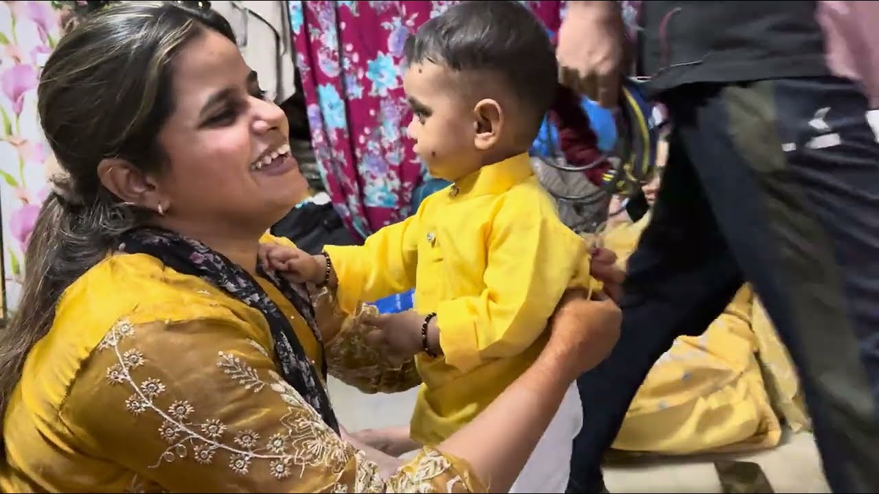 Haldi me kon kon aaya hai ghar me 