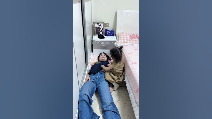 My mother pretended not to cover the quilt to see her daughter's reaction, and she thought how warm