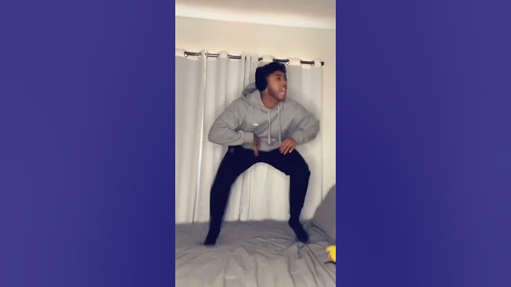 When the the Robber hides under your bed while listening to music…💀 #comedy #viral