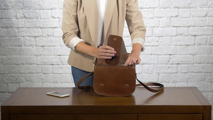 HOW TO PACK | The Medolla Crossbody Bag