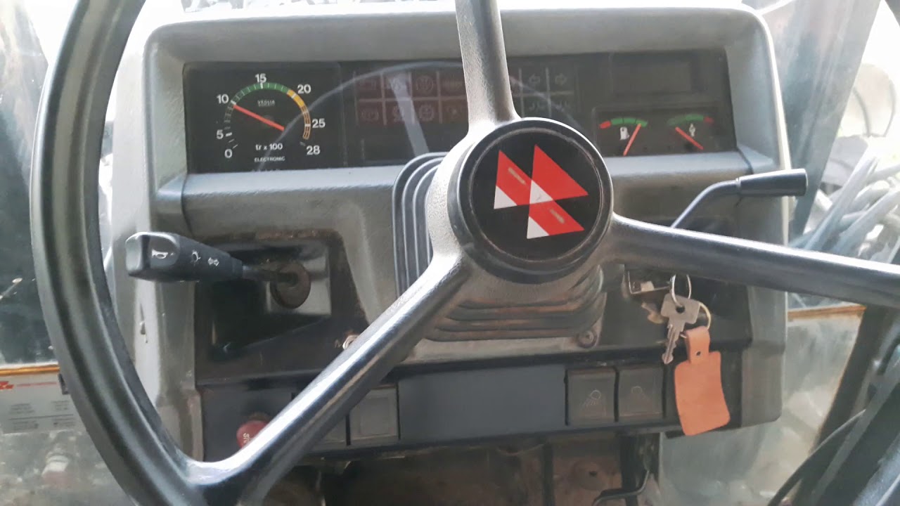 The massey 3060 moves and stops!!!!