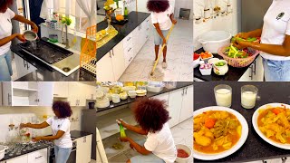 ✨REALISTIC NEW YEAR KITCHEN RESET / DECLUTTER , CLEAN , ORGANIZE + COOKING MOTIVATION 🍳