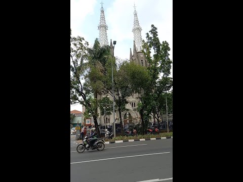 Video: Mešita Istiqlal v Jakartě, Indonésie