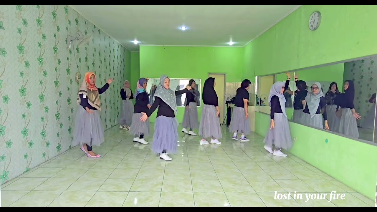 LOST IN YOUR FIRE/CHOREOGRAPHER NICOLE NADIA/ HIGH IMPROVER LD / DEMO BY HILFAS LD #linedance 