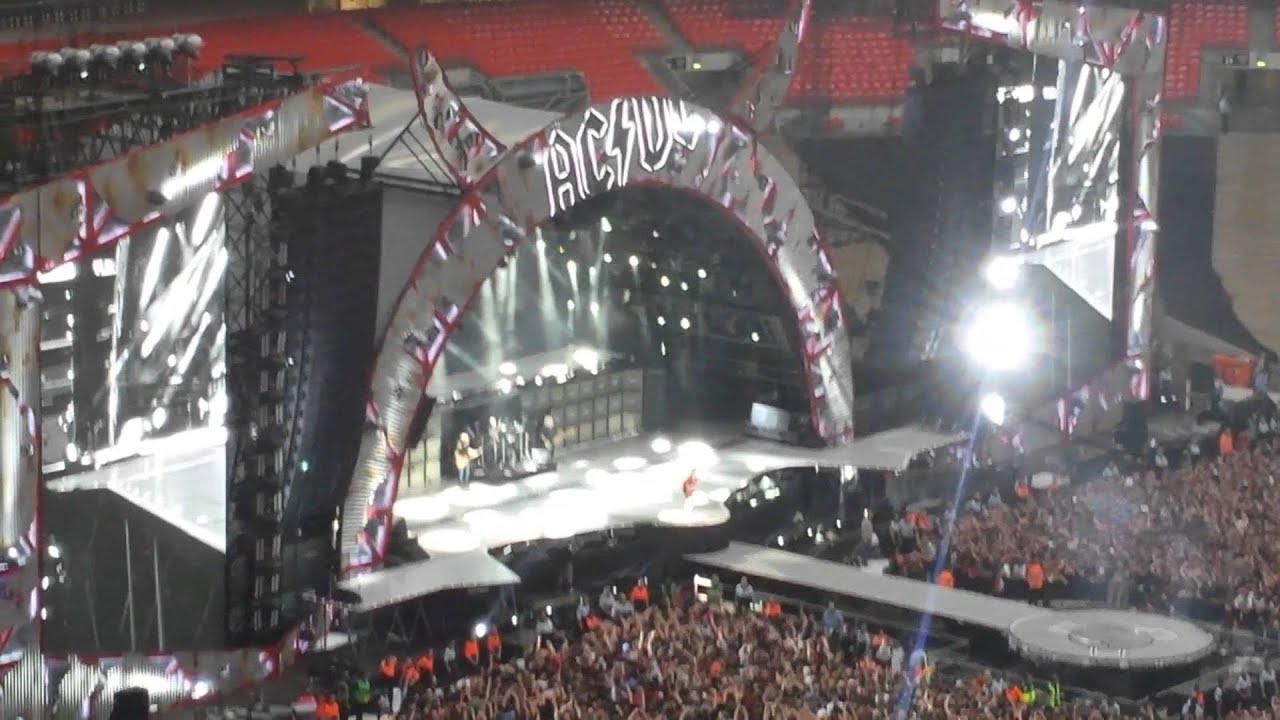 ACDC Live At Wembley Stadium 2015 - Back In Black - YouTube