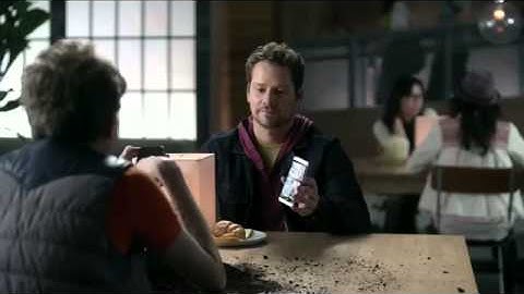 HTC One BlinkFeed - No Digging Necessary