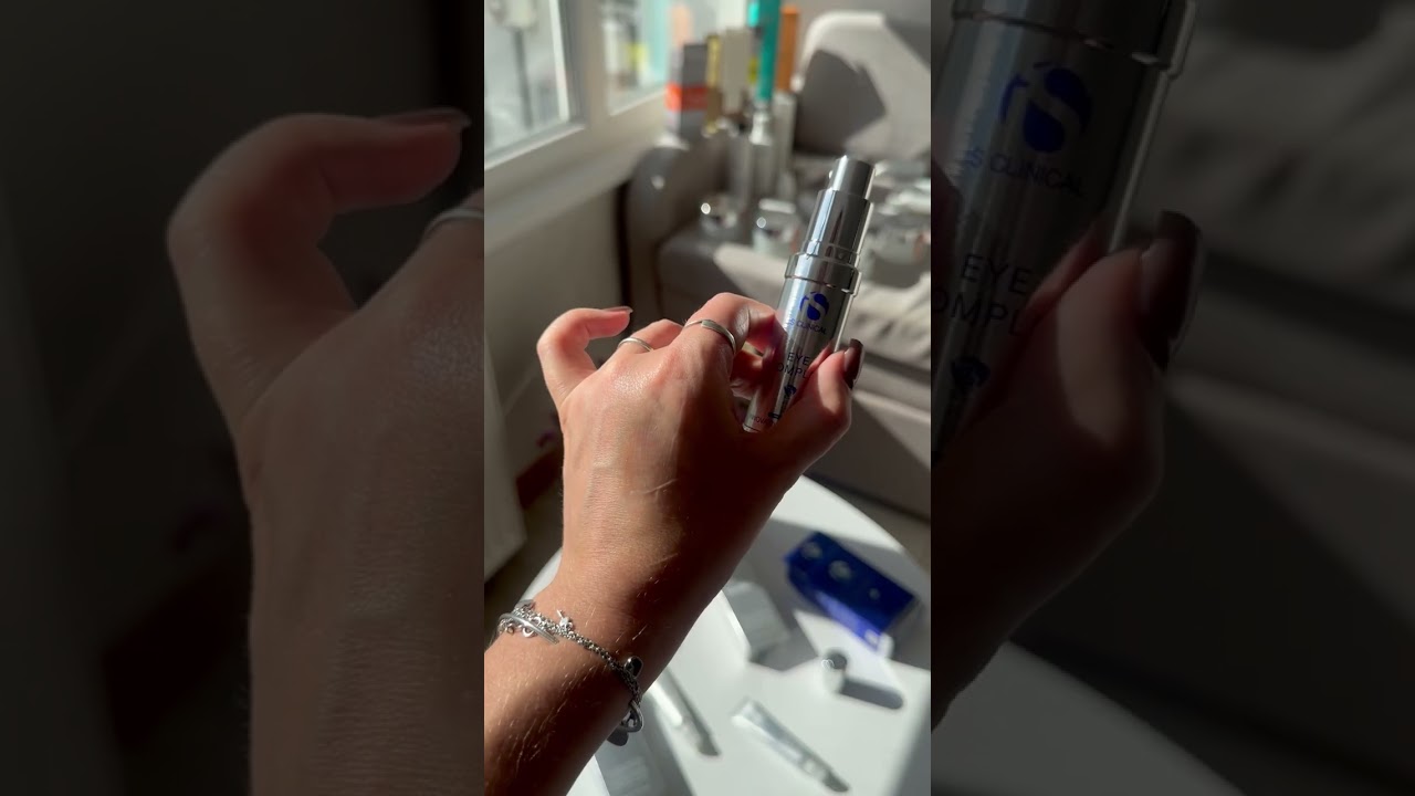 Тест крема для зоны вокруг глаз iS Clinical Eye Complex
