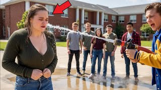 Serseri, Yeni Kızla Alay Ediyordu, Onun Aslında Kim Olduğunu Bile Bilmeden...