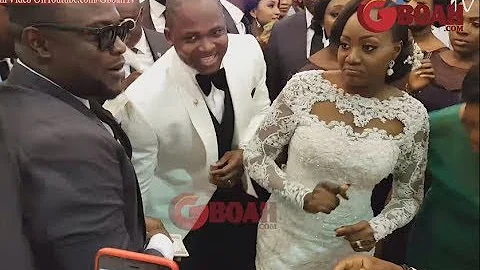 Oba Elegushi's Brother & His Wife Made People Scream As They Dance Their Way To Their Royal Seat