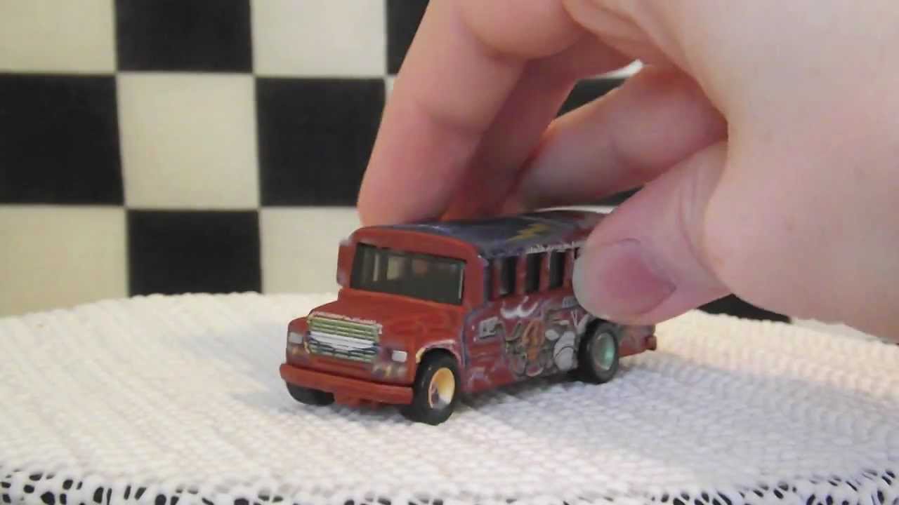 Hotwheels Retro Entertainment Muppets School Bus Review