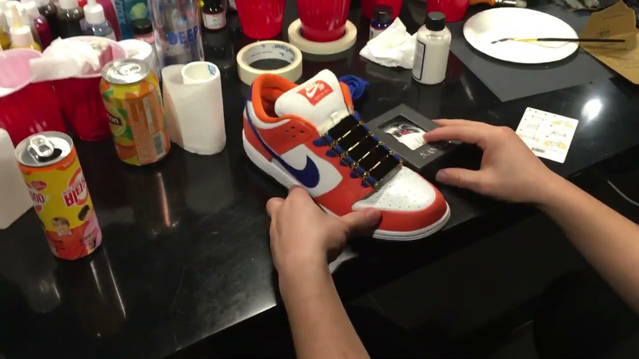 [no sound/no voice] What would Shoeperman do : collaborating with the shoe custom artists with Xante