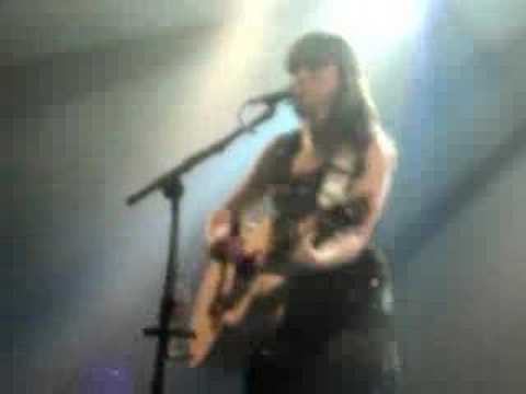 Amy MacDonald live in Bristol - "Let's Start a Band"