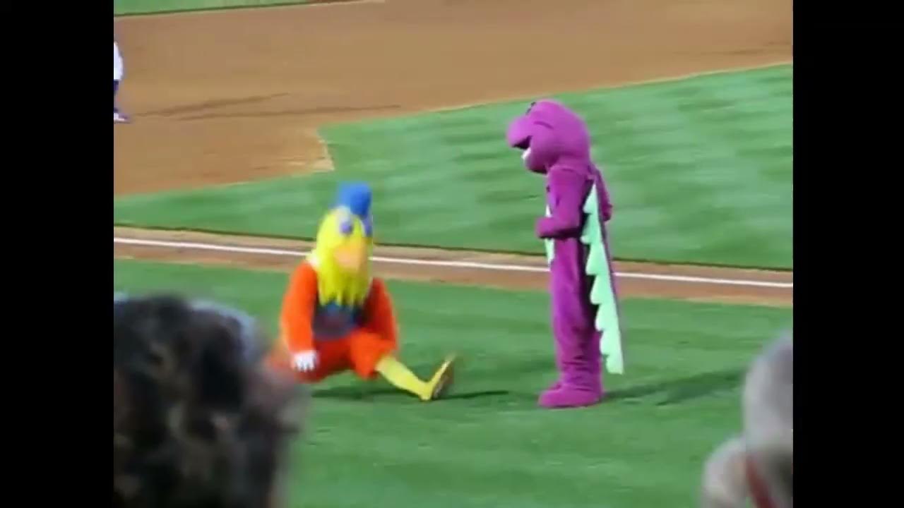 Chicken Vs Barney Dance Battle Youtube