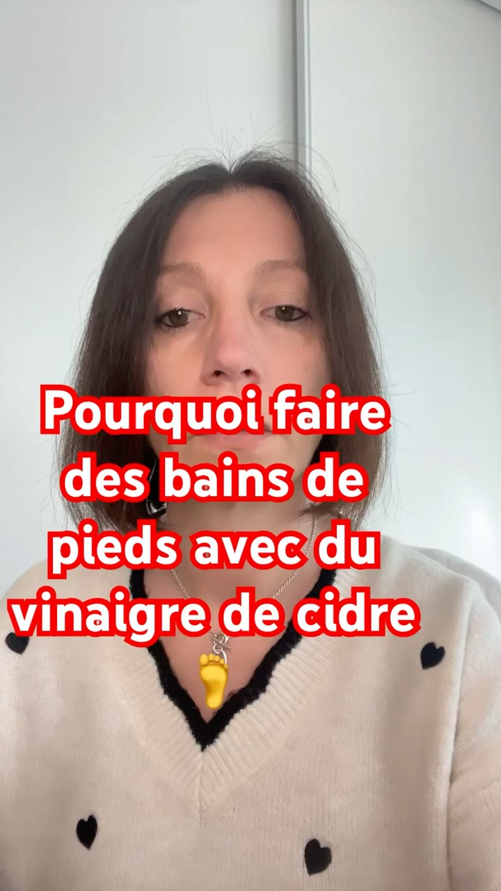 Pourquoi faire des bains de pieds avec du vinaigre de cidre 🦶 - YouTube Pourquoi faire des bains de pieds avec du vinaigre de cidre 🦶 - YouTube