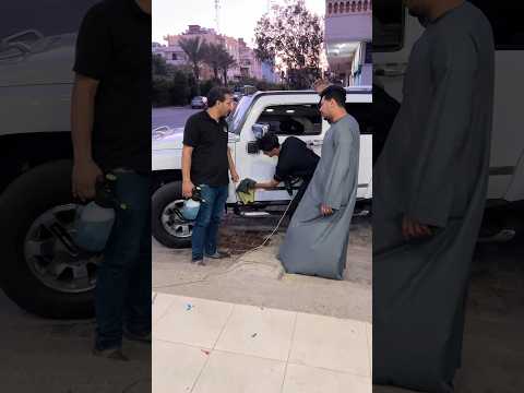 شاب من القاهرة بيتكلب عن الصعيده شوف راجل صعيد عامل اي