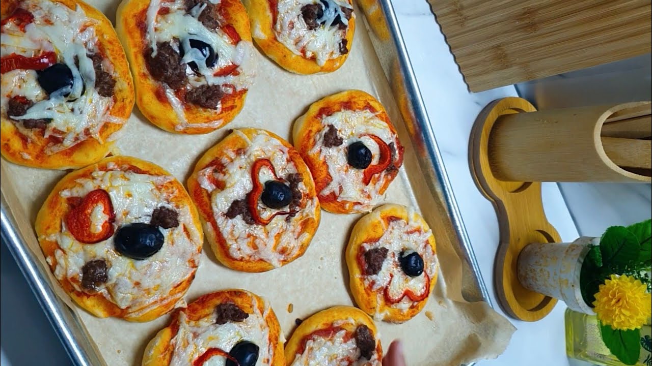 أسهل ميني بيتزا بدون حلال ولا طابع وبعجينة قطنية وخفيفة 