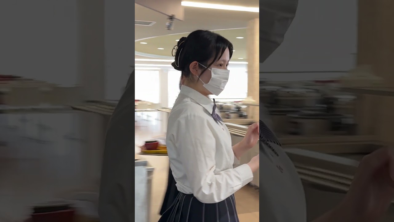 600 High School Girls Destroy their School's Friday Lunch Buffet!