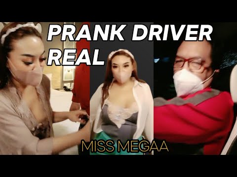 🔴MISS MEGAA PRANK DRIVER ONLINE