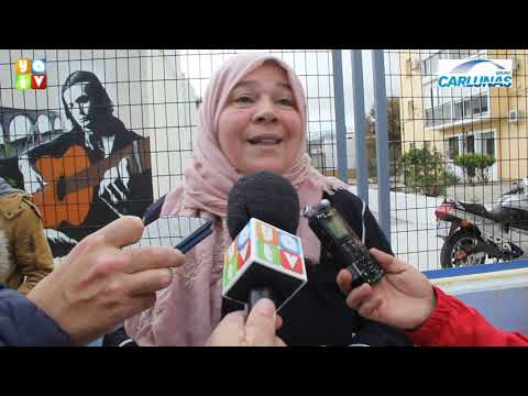 Padres del CEIP Campo de Gibraltar se concentran para pedir el arreglo del patio