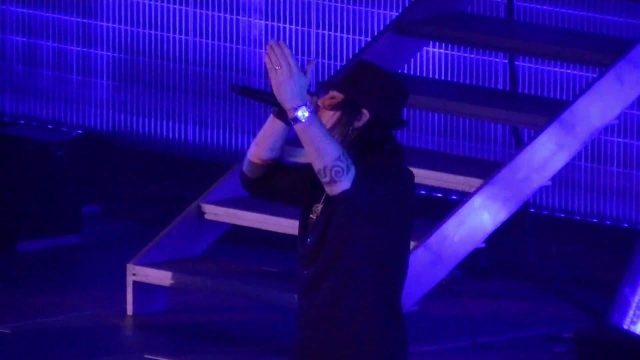 2010.01.24 Three Days Grace - Goin Down (Live in Rockford, IL)