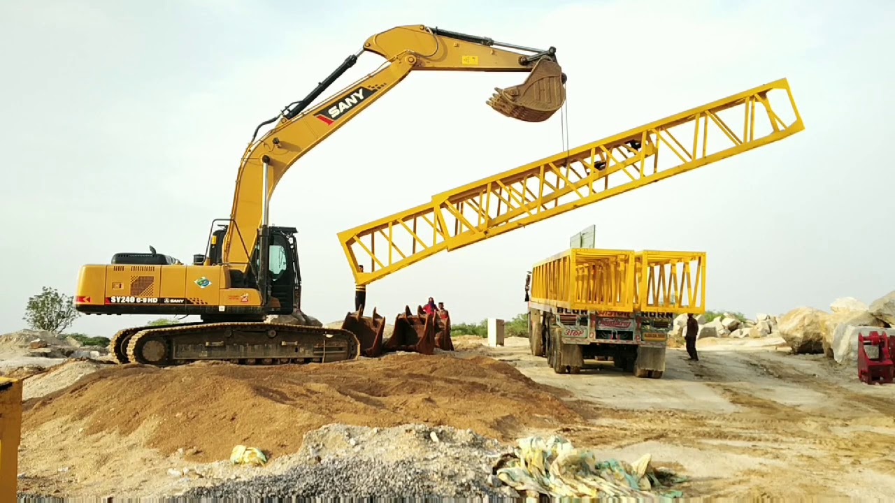 Unloading Derrick Crane Boom Sany Excavator BM Discovery Mines