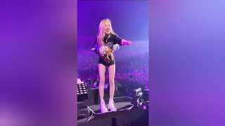 Rosé fancam - stay (concert) 💜